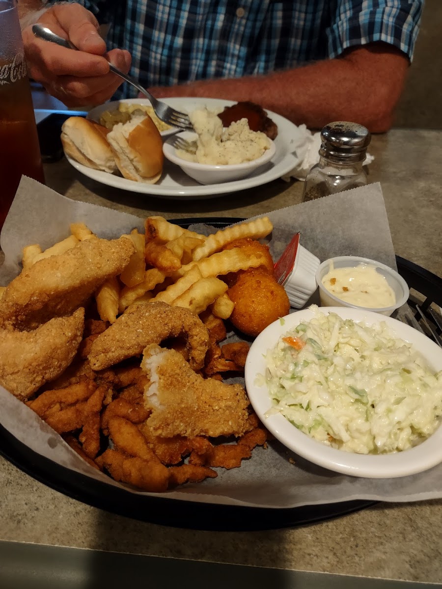 Bully's On Main St.-5