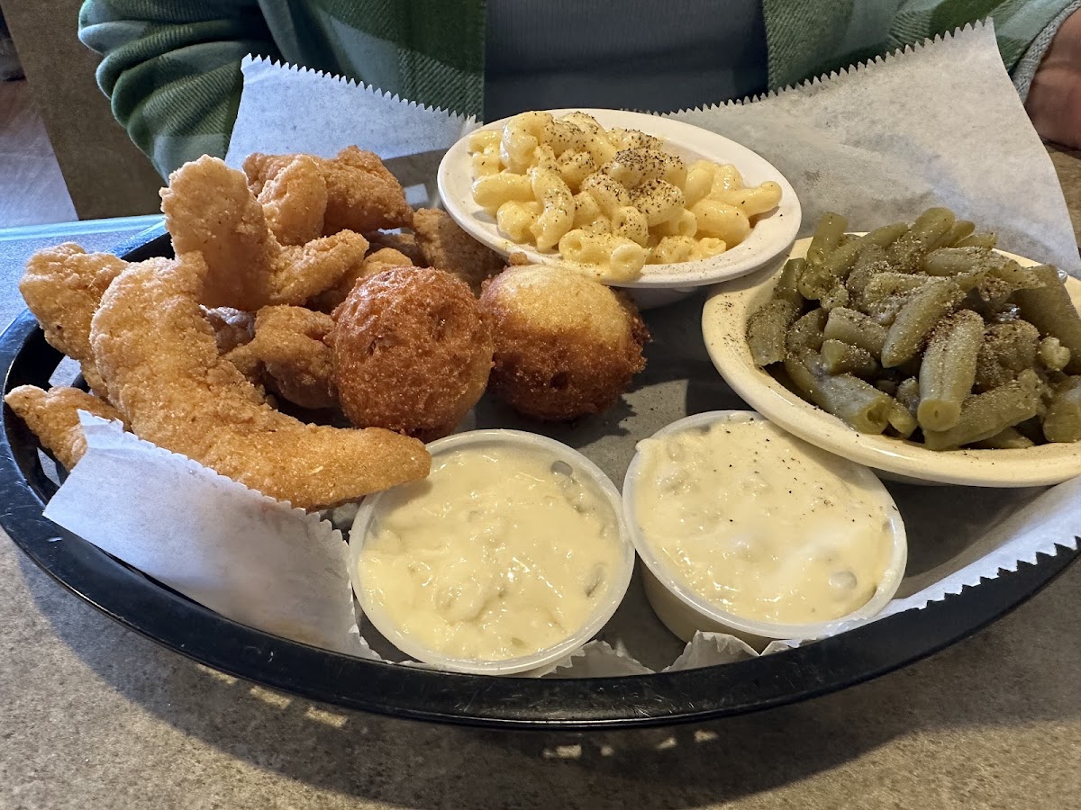 Bully's On Main St.-8